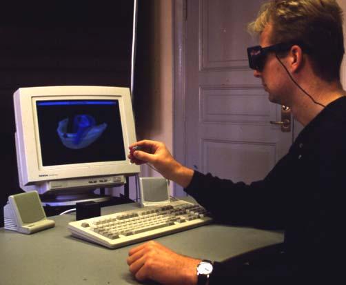 Non-Immersive Desktop VR : 3D Implant Planning ( 1995 CMD, Uppsala University) Steps in Design for VR