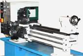 6. LEVELING The lathe should be kept perfectly leveled at all times. Leveling procedure: A. Longitudinal leveling After the bedways are dry, remove the base screw.