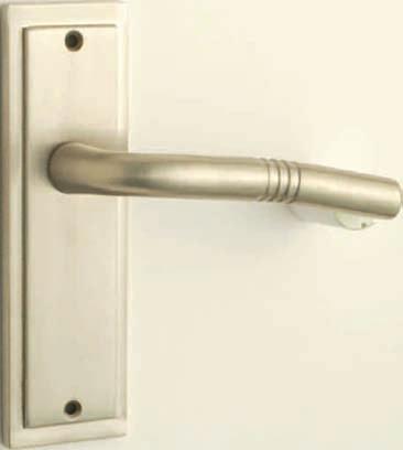 Back Plate Handles P-Y-40007 Essence handle Available in polished brass and satin nickel finishes P-Y-40007LA-PB Essence latch handles Polished Brass P-Y-40007LO-PB Essence lock handles Polished