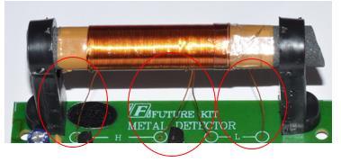 Connect the outer copper wires of the coil to the must outer circles and the inner wires to the inner circles as shown below: 3. Install the battery connector as shown in the figure below.