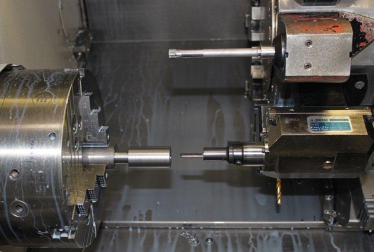 2 DIFFERENCES TYPES OF MACHINES Maschine spindle Machining center Our customers machines can be separa- Lathe Unlike workpieces produced by machining ted into machining centers and lathes.