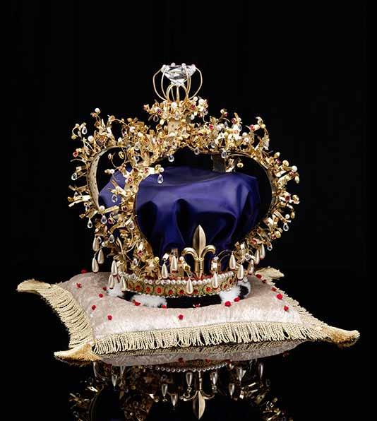 ALAN JONES The Crown Jewels Metal, fabric,