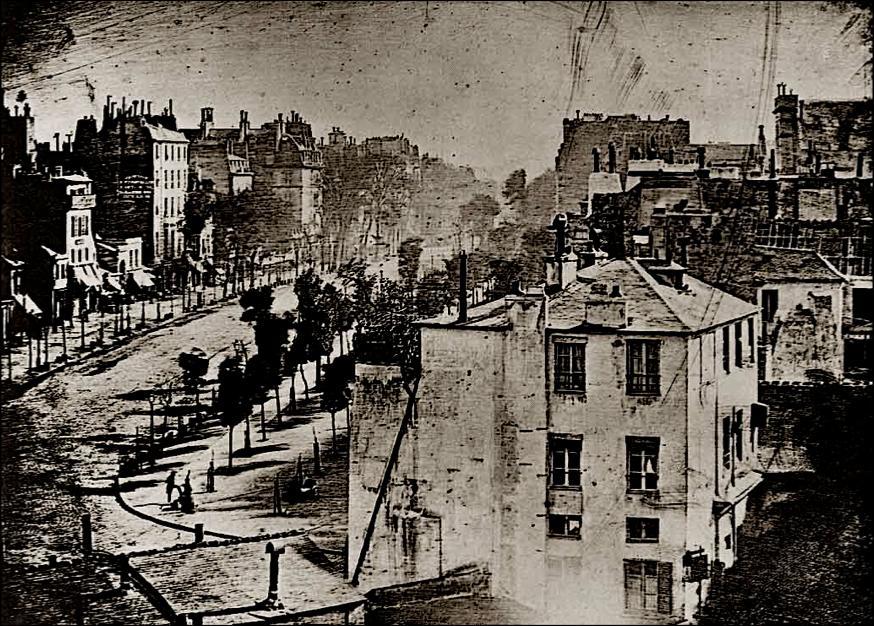 First photography with a human being. Louis JACQUES MANDE DAGUERRE.