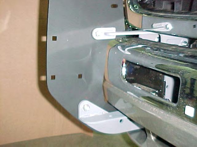 Side Member / x - /4 bolt, lockwasher, nut Photo 5 (outside view on driver s side) Tow Hook 7/6 x -/ socket head bolt &