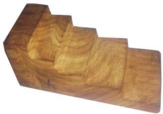 Wooden step wedge (b) Metal Pin Figure 3.