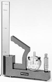 5µm 916-102 3µm 7µm 916-103 3.5µm 8µm 916-104 4µm 9µm Precision Dial Square SERIES 7 Regular type and beveled-edge type blades are interchangeable. Dial indicator shows squareness directly.