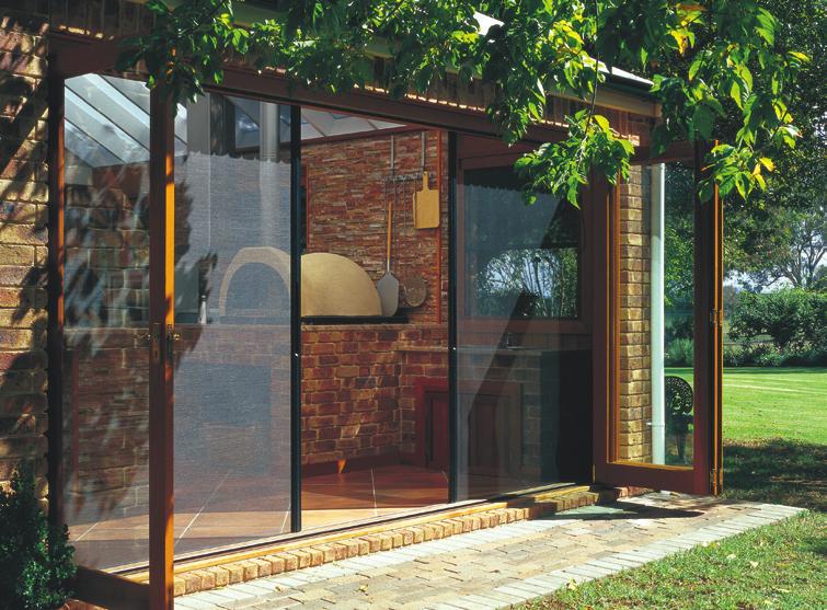 ES2 BIFOLD DOOR SCREENING SYSTEM Functioning smoothly and reliably