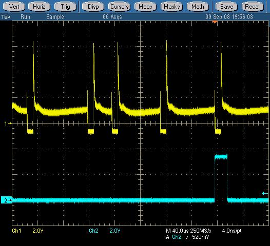 4.3.4) AM Detector (Rx inputs configured for sub-carrier input) (continued) The following picture is to show a detail of the pulse integrity at the reader s receiver input (top