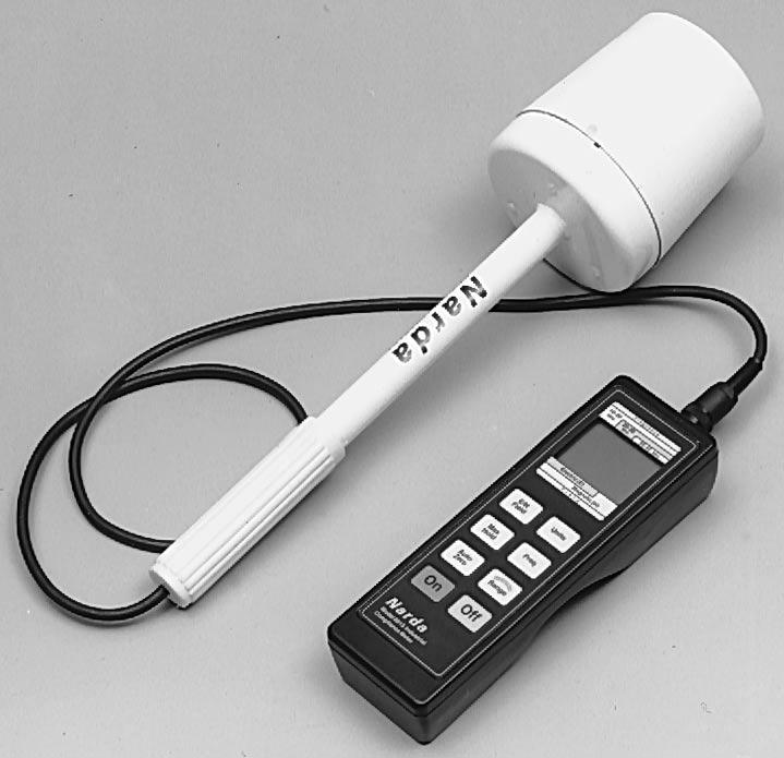 About Your Model 8513 Chapter 1 INTRODUCTION Your 8513 is a combination hand-held, battery-powered meter and dedicated dual field (electric and magnetic) probe.