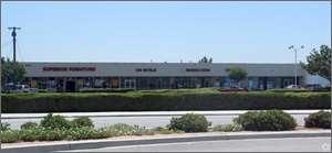 17 4701-4737 Holt Blvd - Montclair Retail Center Building Type: Retail/Storefront Space Avail: 1,200 SF Retail/Office Max Contig: 1,200 SF Building Status: Built 1960 Smallest Space: 1,200 SF