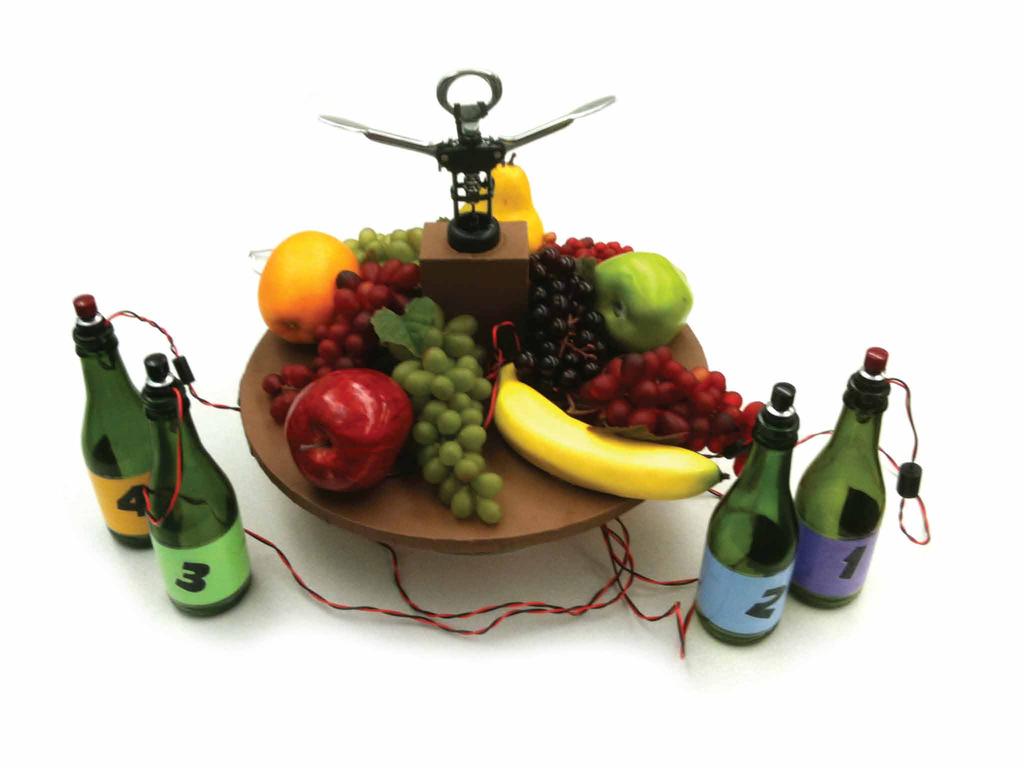 Deceptive Robot Referee Vibrating fruits (including target) Quasi-anthropomorphic Corkscrew Turntable Suspicion 7 6 5 4 3 2 H A Controllers Vázquez, M., May, A., Steinfeld, A., & Chen, W.-H. (2011).
