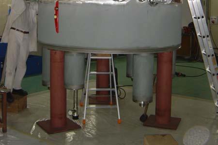 Figure 5: Final assembled cryostat without median plane inserts. Cryogenic Delivery System The cryogenic delivery system will supply cryogens, i.e., liquid helium and liquid nitrogen to the main magnet cryostat and the cryopanels used for evacuating the acceleration chamber.