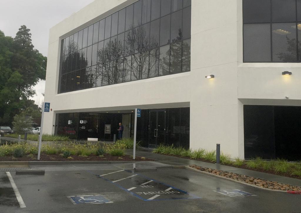 Market Ready Tech Sublease Space 700 El Camino Real, Mountain View CALIFORNIA FEATURES Square Footage: 6,014 SF $5.85 Full Service LED: 1.31.