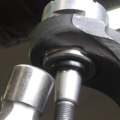 5: Screw the upper plug into the ball joint body using a 1 socket (Plug, JP44-3049-C).