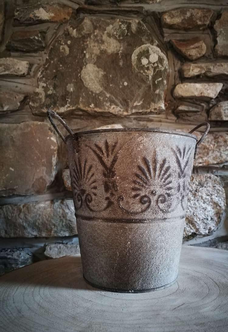 GG s rustic patterned pots