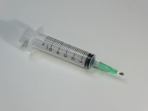 The Product Needles placed into the NeedleSmart device are simultaneously heated to circa.