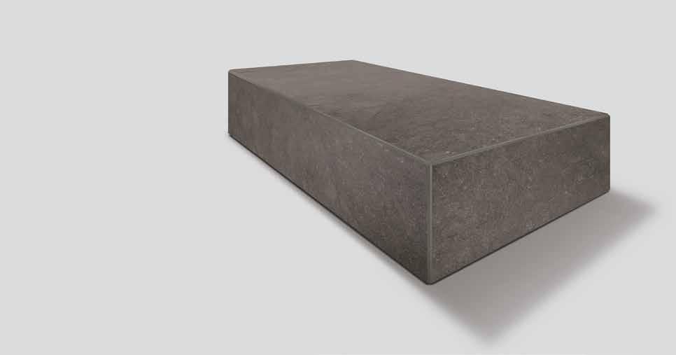 EMPEROR Block The high quality, durable surfaces of EMPEROR are also available in solid block steps with a cross-section size of