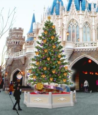 Christmas Tree in Fantasyland Decorations at the Plaza in front of Cinderella Castle ENTERTAINMENT PROGRAMS Disney