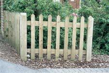 Lower heights are available in the following standard sizes: 900mm, 1050mm and 1200mm. The height of the fence is usually determined by practical considerations, for example where pets are a concern.