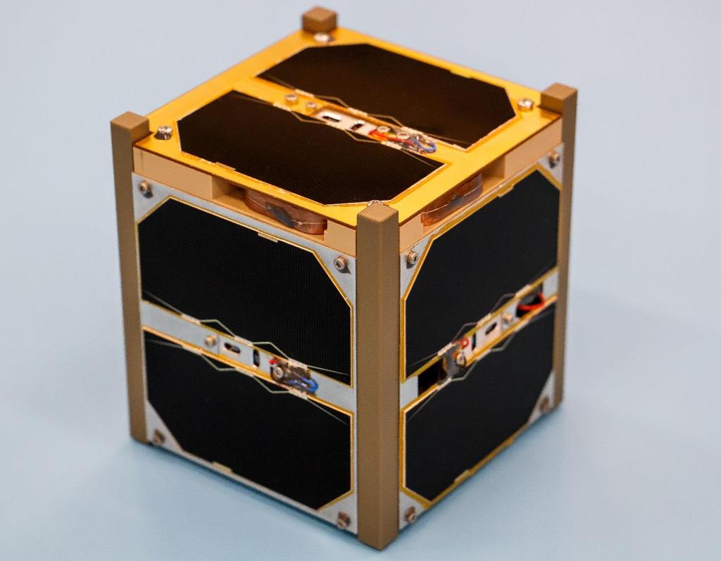 Small satellites A standard 1U" CubeSat has a volume of one liter - 10 cm cube and a mass of 1 kg, orbiting at 300-600 km circular orbit, 1W