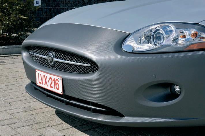 5 APPLYING THE STRUCTURED GRAFICAST AUTOMOTIVE & DECO FILMS Jaguar XK with extremely deep indentations In this example we are showing you how a structured