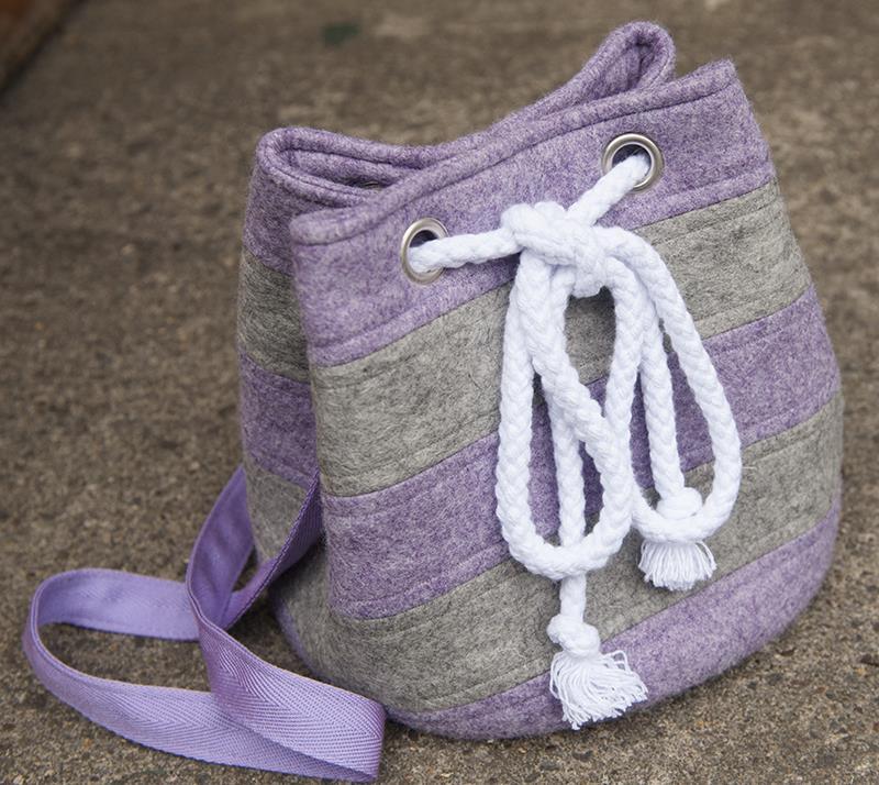 PATTERN BY Our light yet sturdy drawstring bag features a combination of stunning colours from our Decracraft Felt range. Create your own drawstring bag using this pattern.