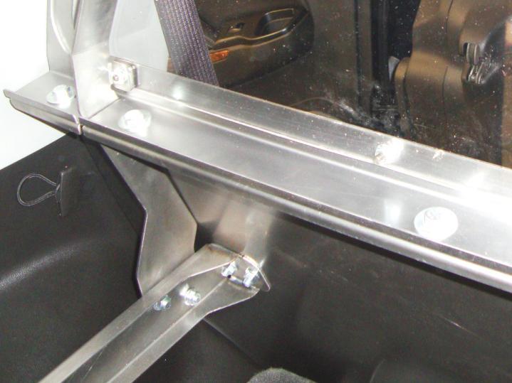 9 10 Step-9 With assistance, move the window assembly in to the vehicle through the rear cargo area.