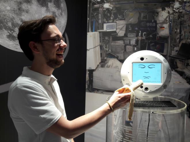 AI Technology up in Space: Project CIMON Matthias Biniok, Lead Watson Architect DACH