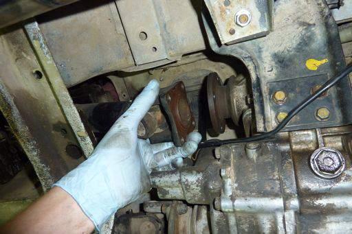 Note 2 We will be replacing a Suzuki Transmission Slip Yoke which includes the replacing of a universal joint.