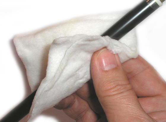 HOW TO APPLY: FIRST, pre-clean the developer roller sleeve with a dry lint free cloth. The cloth should remove toner and surface contaminants from the sleeve. SHAKE WELL.