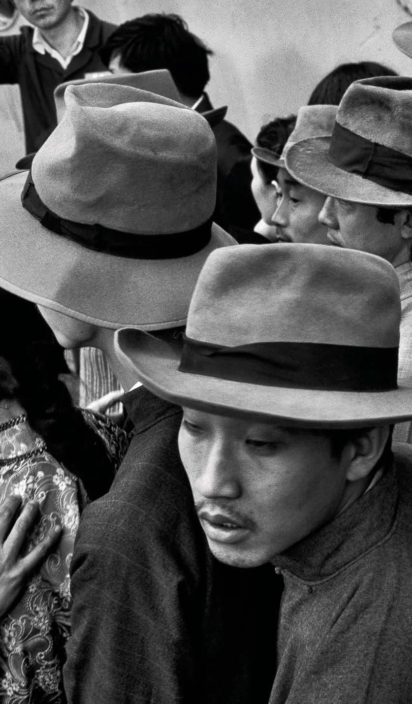 Twenty trips in thirty years: French Magnum photographer Patrick Zachmann has resolutely followed the transformation of China. His current photo book offers a multilayered look into his China archive.