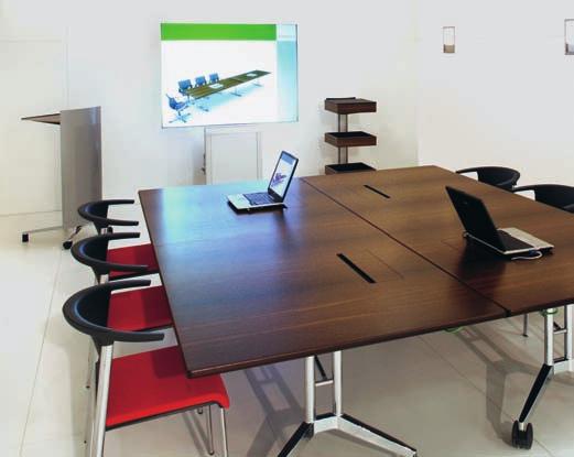The combination of Confair chairs and folding tables allows a fast changeover between various forms and methods of interaction.