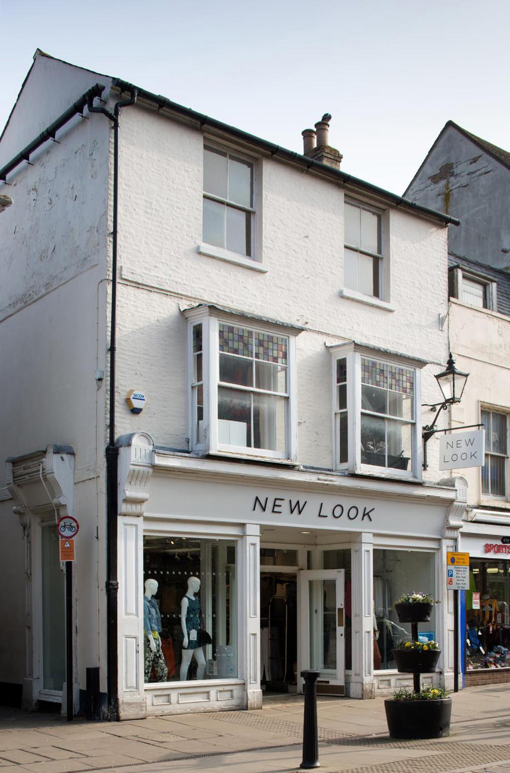 33 HIGH STREET, ELY; NEW LOOK As part of the Early Fabric in Historic Towns: Ely project 33 High Street, Ely was visited and surveyed on the 16 October 2014 by Rebecca Lane and Katie Carmichael,
