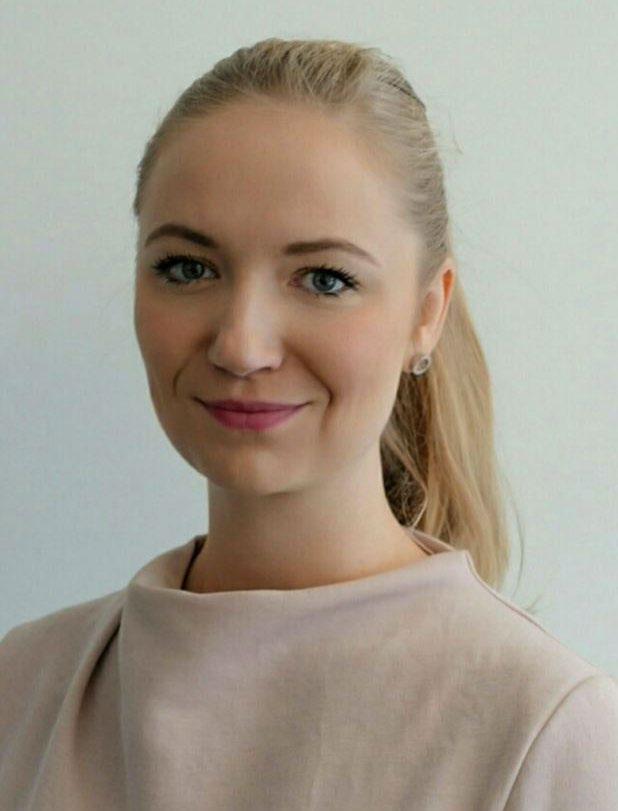 Julia Reif, business developer As a junior executive, I spent my sessions abroad in Stockholm, where I worked with corporate controlling and business analysis and