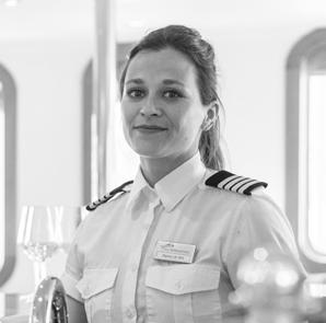 MANON DE WIT HOTEL MANAGER LANGUAGES: DUTCH,ENGLISH,FRENCH Manon joined Sherakhan in 2008 working her way up through several departments within the company, whilst traveling all over the world.
