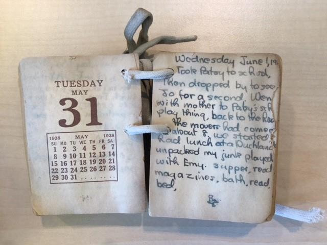 Primary Sources Page from Dorothy Arnold s Diary, 1938, from the Dorothy Arnold Art Journals,
