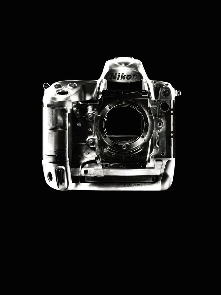 Its performance-tested body is similar to the world-renowned D3, which has proven that it can withstand the worst of what the world's leading news photographers can throw at it.
