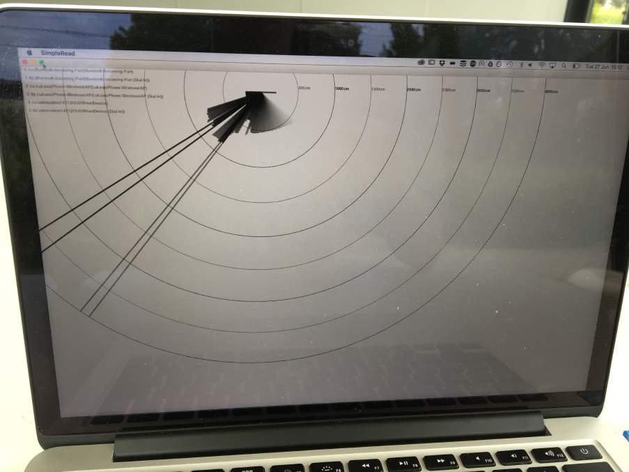 and distances on the screen. A picture of this visualization is shown in figure 4.9. This picture shows the visualization on a laptop, but this can also be shown on a smartphone.