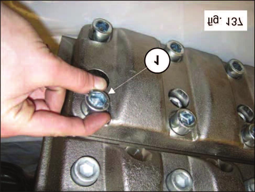 Extract the outlet valve unit with the use of an