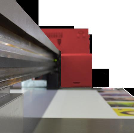 Printing directly on any substrate with 3D embossing effect up to 6 mm high. Printing on any substrate on roll and rigid media up to 3.9 (10 cm) high.