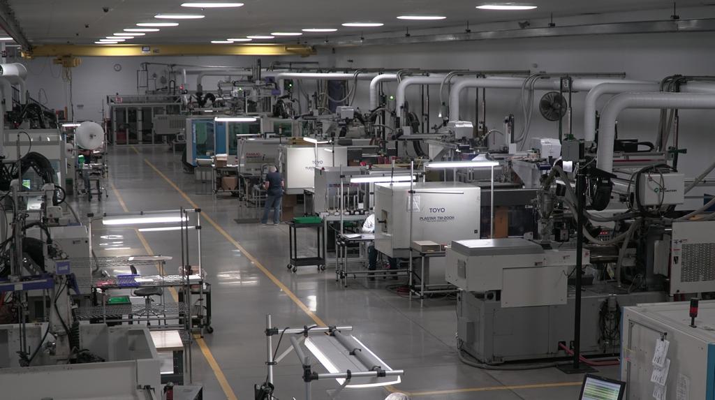 CRESCENT INDUSTRIES: CUSTOM PLASTIC INJECTION MOLDING SOLUTIONS Crescent has been a trusted partner for OEMs across multiple industries for 70+ years.