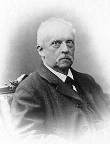 Helmholtz number: non-dimensional scale for