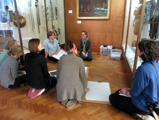 Thoughtful Drawing and Mark Making in the Armoury at the Fitzwilliam Museum, Cambridge This post shares how Paula Briggs and Sheila Ceccarelli from AccessArt and Kate Noble from the Fitzwilliam