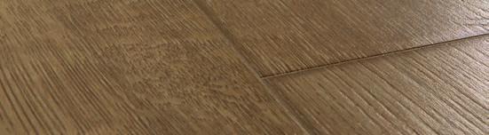 SCRAPED OAK: FLOOR WITH CHARACTER The Scraped Oak collection has the character of a weathered floor.