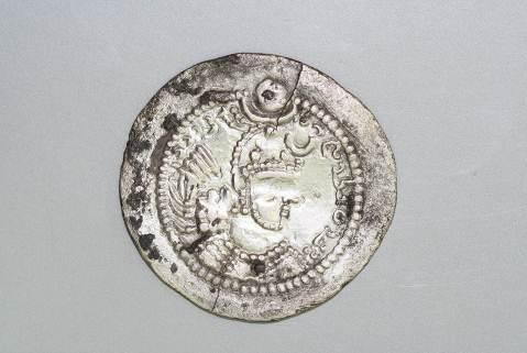 On this evidence the change from c1 to c2 on coins seems to have occurred after the reign of Yazdgird I and