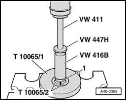 Assembly Tool T10065/3 for drive axles with cylindrical end must be used in place of Assembly