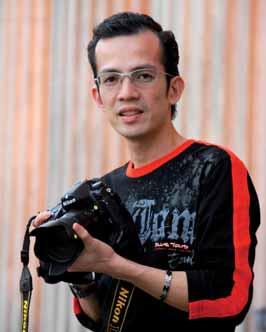 Liew is well known among his peers to take part in numerous photography competitions, both local and international and has won numerous awards.