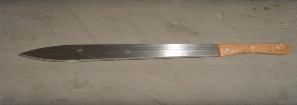 MACHETTE MACHETTE Type: curved blade, 405mm/16, lacquered against oxidation, overall length 55cm Blade thickness: 2.