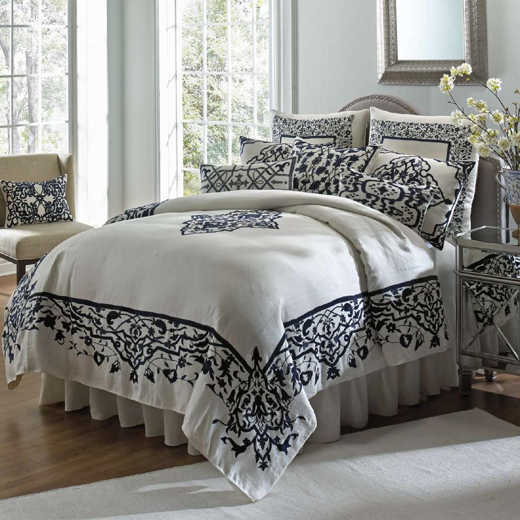 MATERA The Matera Bedding Collection An enchanting bedding selection in our high quality linen, handmade with a luxurious contemporary velvet border and center