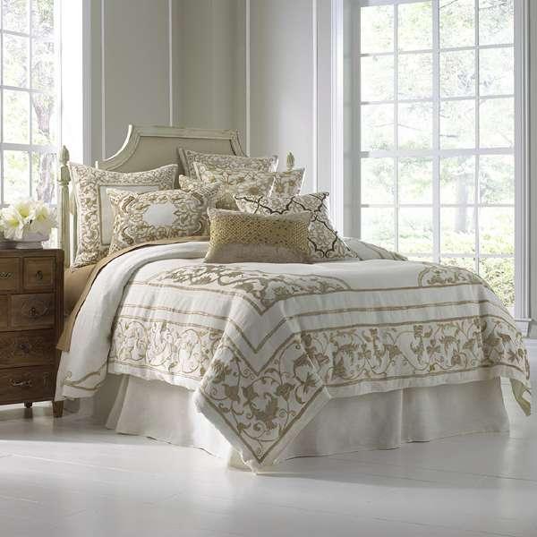 BAR HARBOR The Bar Harbor Bedding Collection Our exquisite traditional bedding collection, handcrafted in a thick crème linen with hand appliqued floral accents and tonal embroidery;